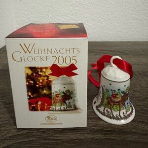 Hutschenreuther Vintage Porcelain Christmas Bell 2005.